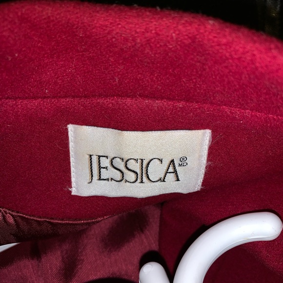 Red light weight winter/fall coat (gently used) - Picture 3 of 3